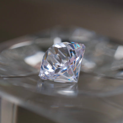 CZ（White clear）faceted cut ルース（Re051）