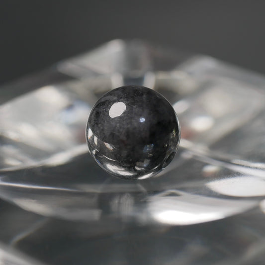 糸魚川産 黒翡翠 8mm丸玉（Ki126）