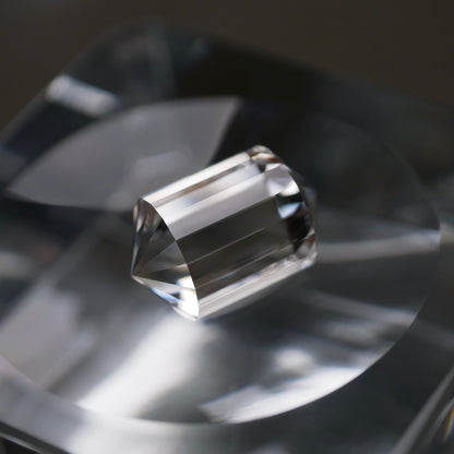 山梨県産 乙女水晶 クリアポイント（Re053）