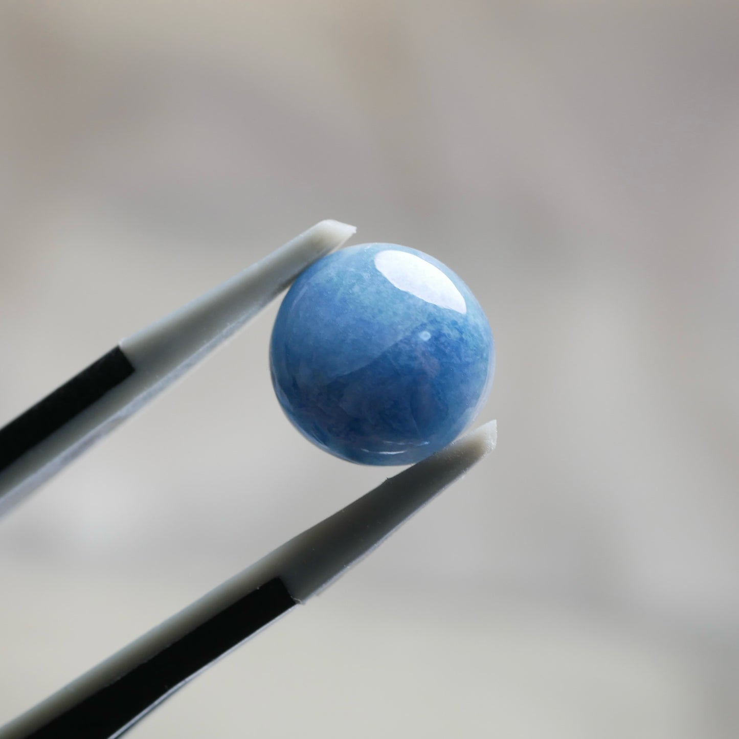 入りコン沢産 青翡翠 ハイカボションルース（Ki103）