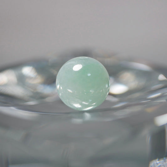 糸魚川産 グリーン翡翠 8mm丸玉（Ki115）