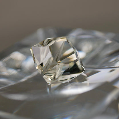 スモーキーシトリン faceted cut ルース（Re441）
