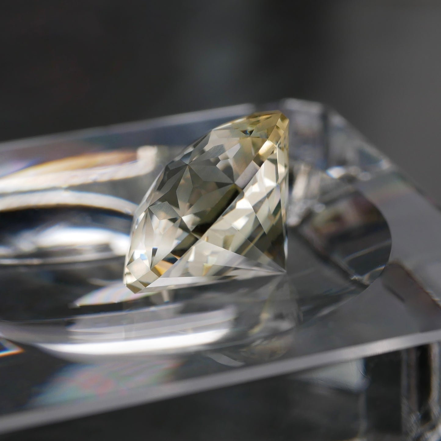 スモーキーシトリン faceted cut ルース（Re008）