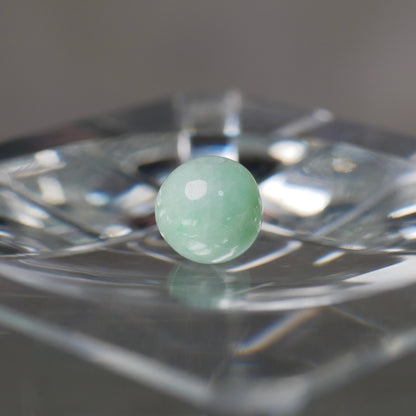 糸魚川産 グリーン翡翠 6mm丸玉（Ki158）