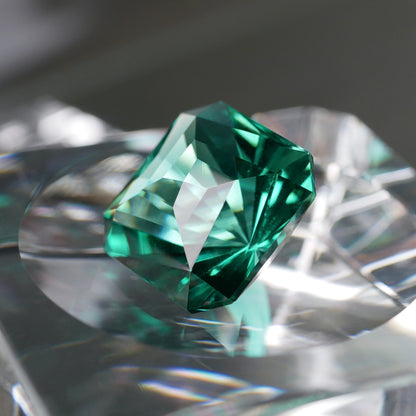 三宅島ガラス faceted cut ルース（Re023）