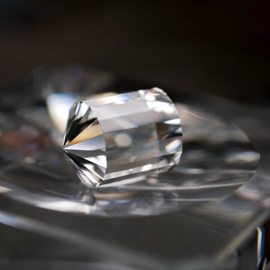 山梨県産 乙女水晶 クリアポイント（Re053）