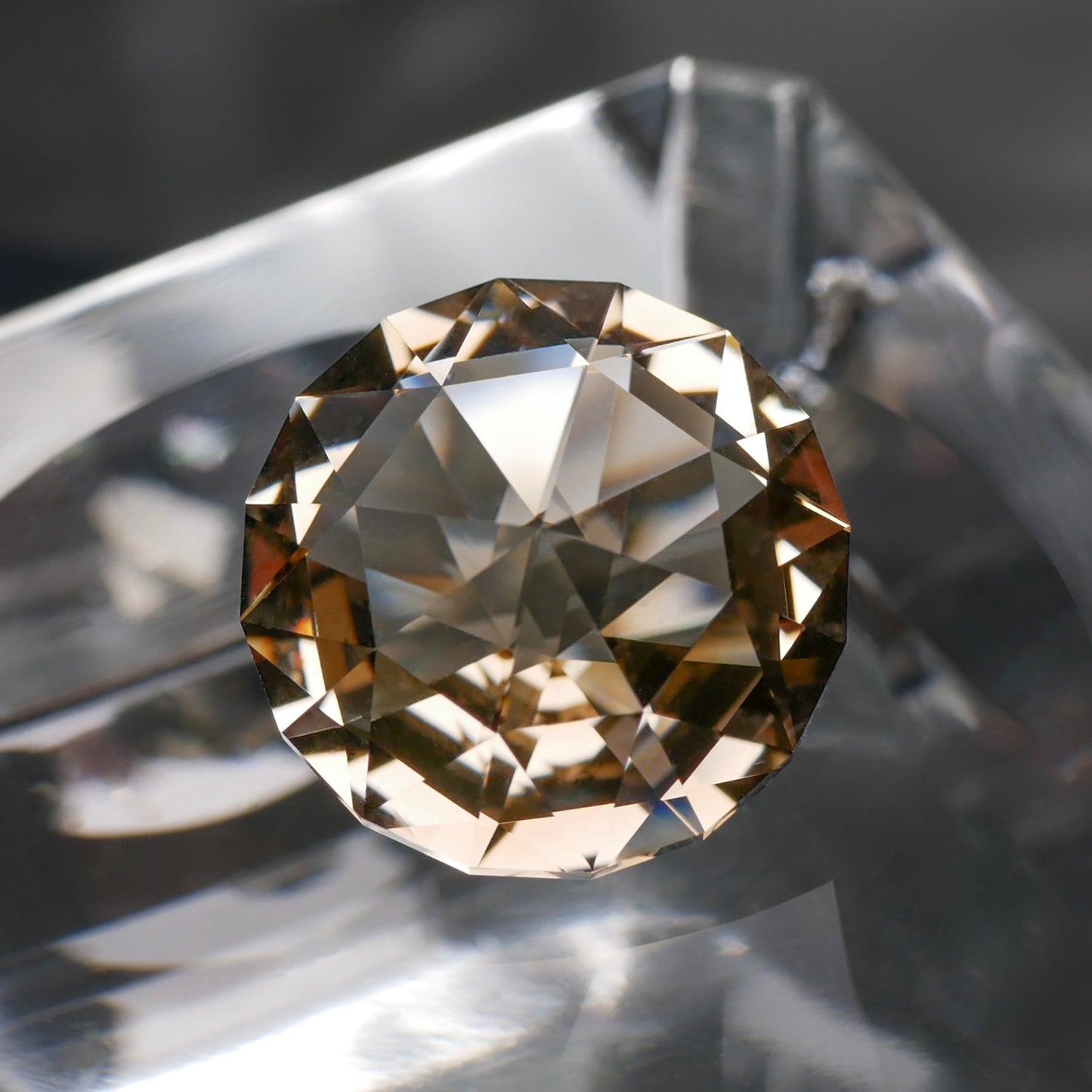 スモーキーシトリン faceted cut ルース（Re007）